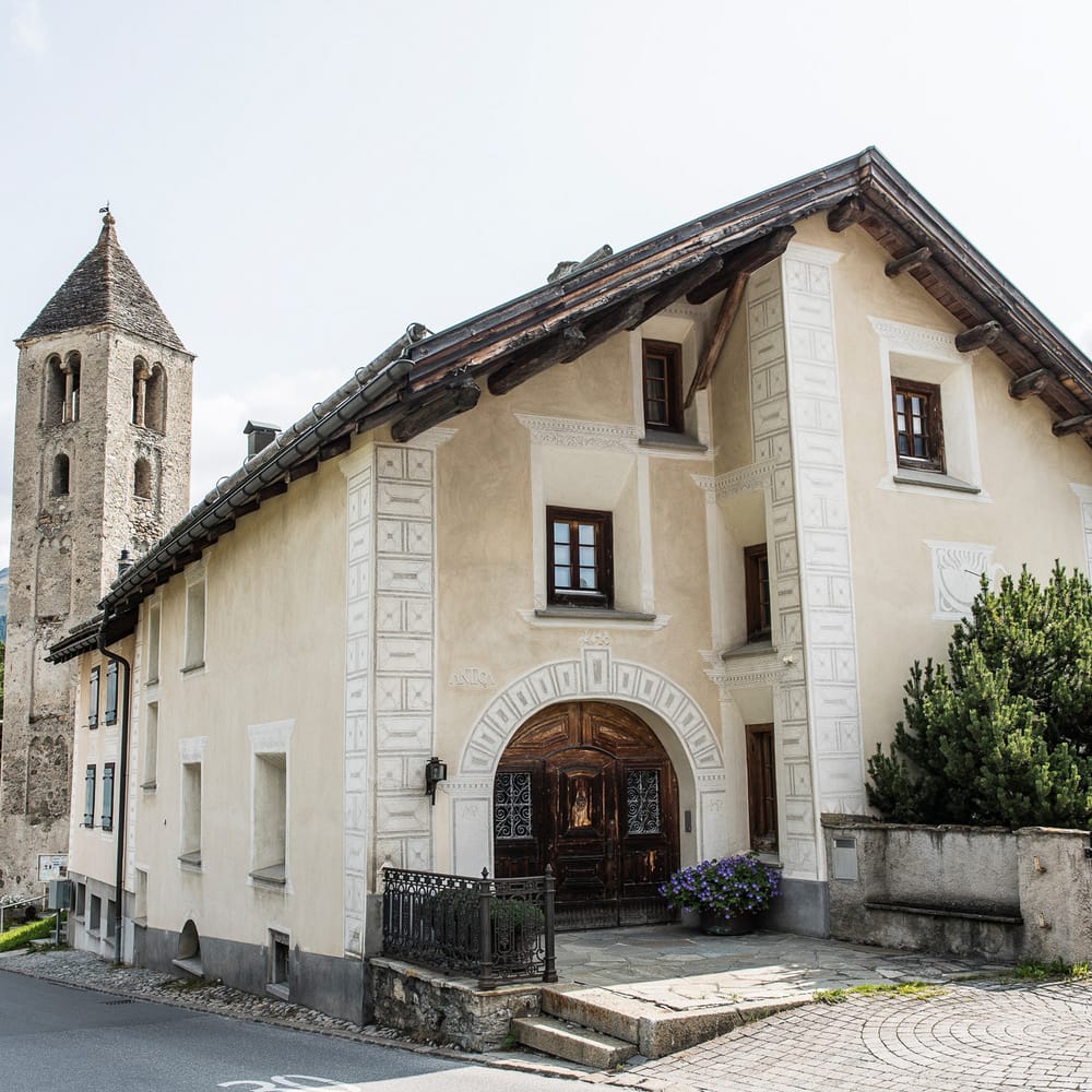 Engadinerhaus Sommer