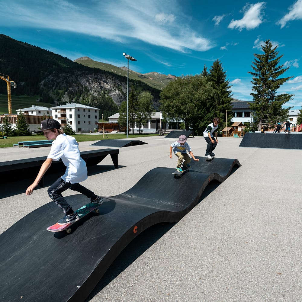 Sport-, Outdoor- und Aktivitätsanbieter