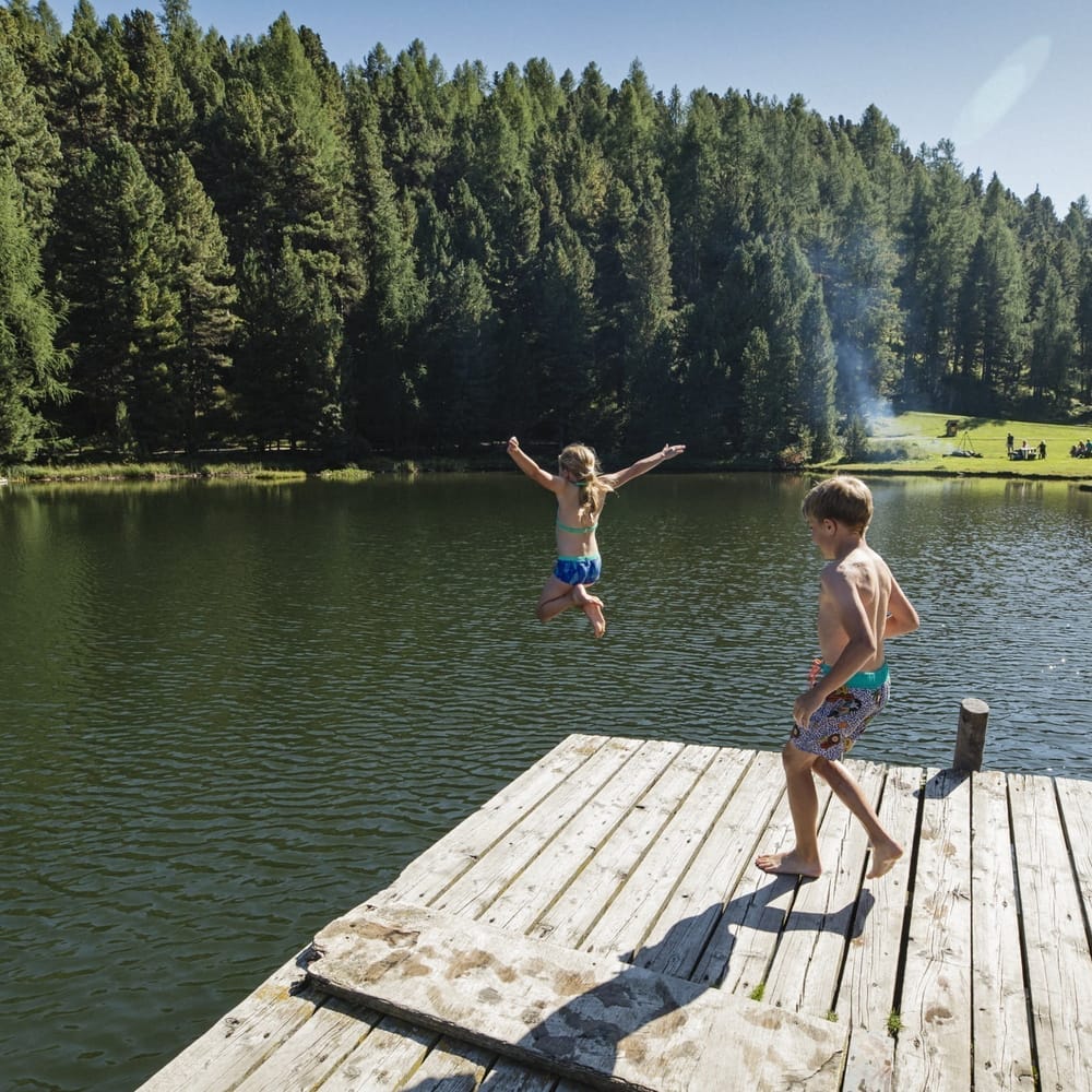 Verhaltenstipps beim Schwimmen in offenen Gewässer