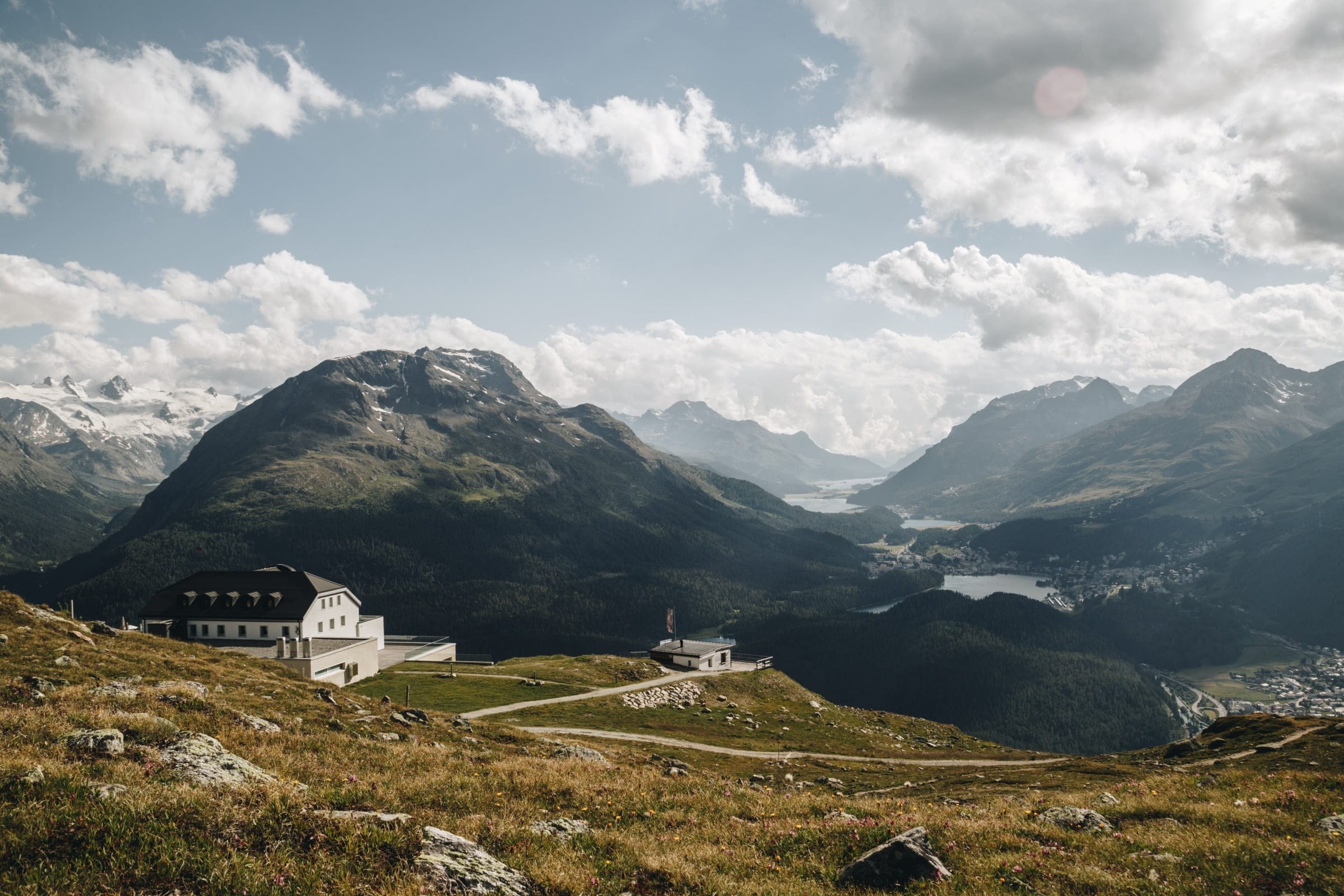 Ausblick Muottas Muragl im Sommer